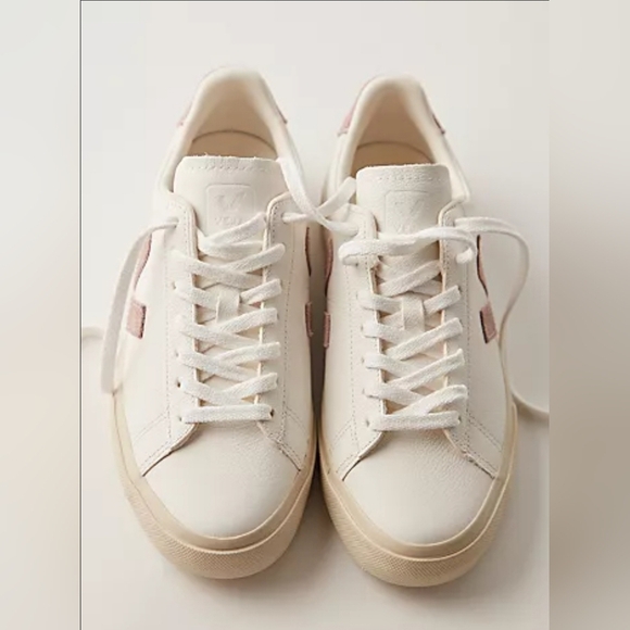 VEJA Campo Chromefree Leather Light Pink Trainers Size 8 - Picture 1 of 5